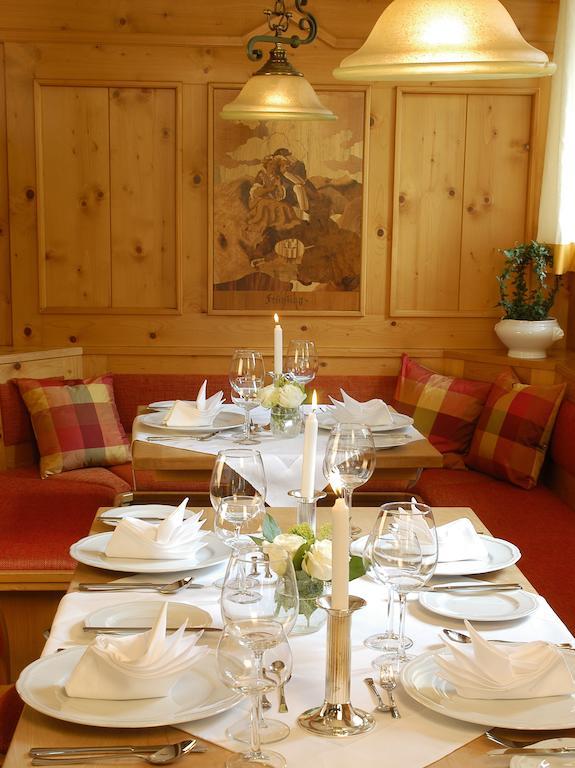 Landgasthof Und Hotel Weisser Loewe Eckental Exterior photo