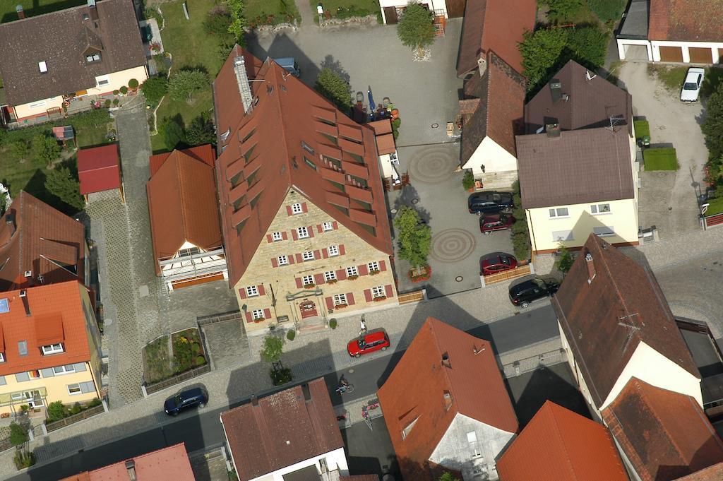 Landgasthof Und Hotel Weisser Loewe Eckental Exterior photo